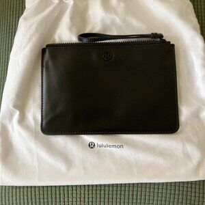 LULULEMON BLACK CLUTCH  WITH LULULEMON DUST BAG